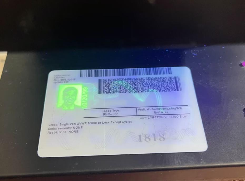 illinois-fake-id-back-uv-930x688